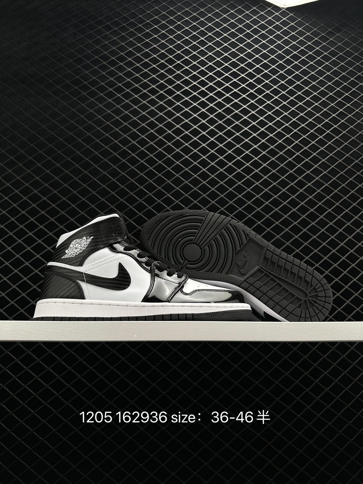 Air Jordan 1 Mid“Light Smoke Grey”